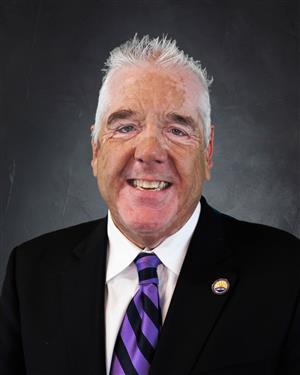 Headshot of Dr. Link Luttrell