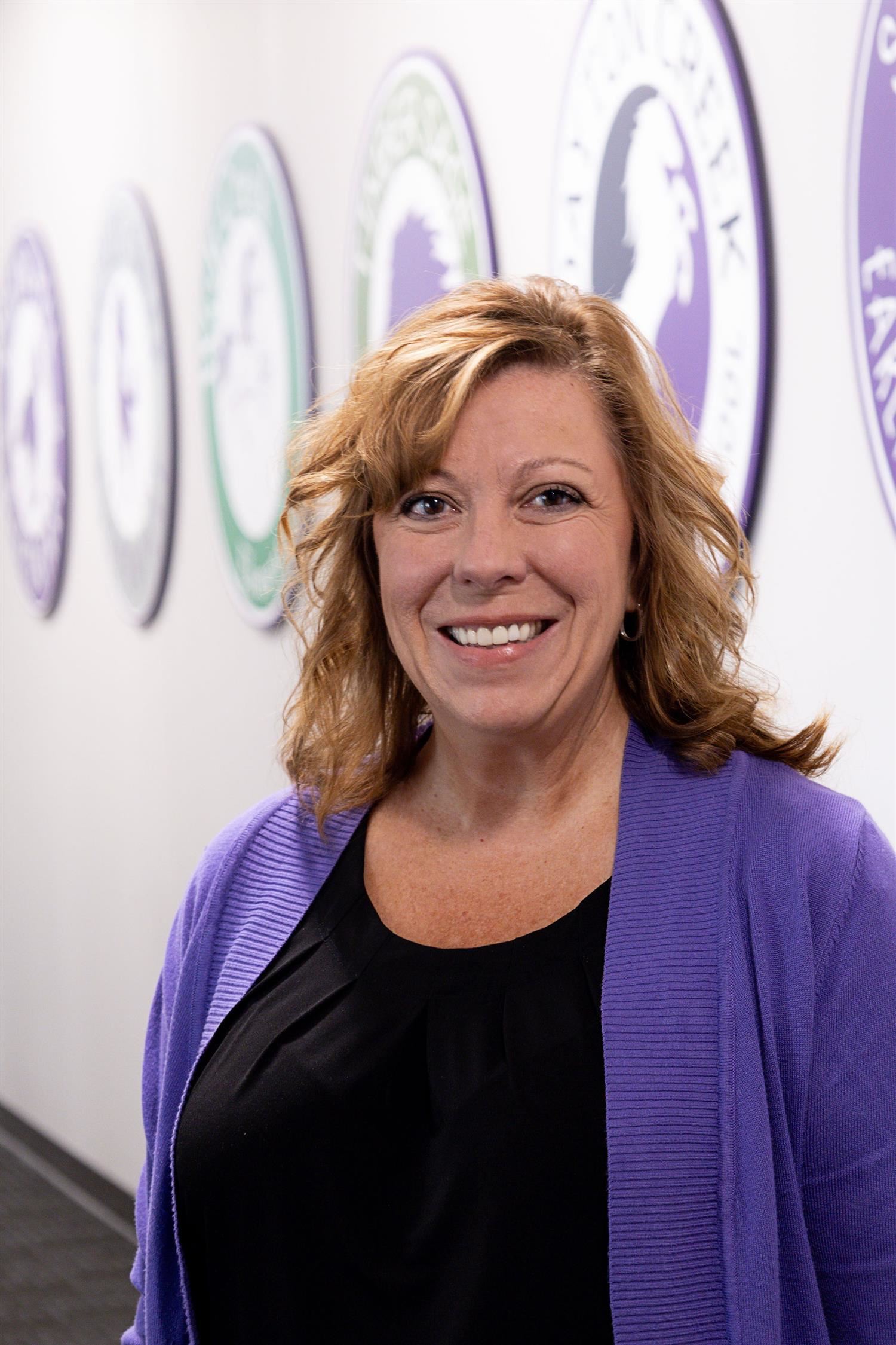 Headshot of Cindy Dziadosz